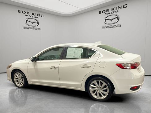 Used 2018 Acura ILX FWD image 3