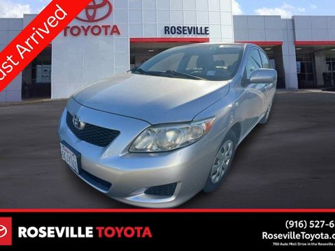 Used 2010 Toyota Corolla LE FWD image 1