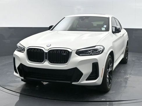 Used 2024 BMW X4 M40i w/ Premium Package image 3