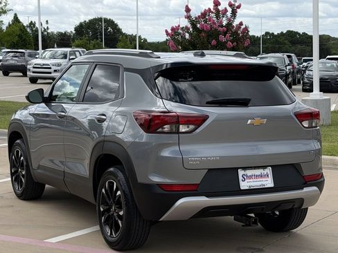 Used 2023 Chevrolet TrailBlazer LT w/ Convenience Package AWD/4WD image 4