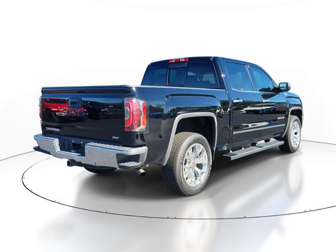 Used 2017 GMC Sierra 1500 SLT w/ SLT Premium Package image 4