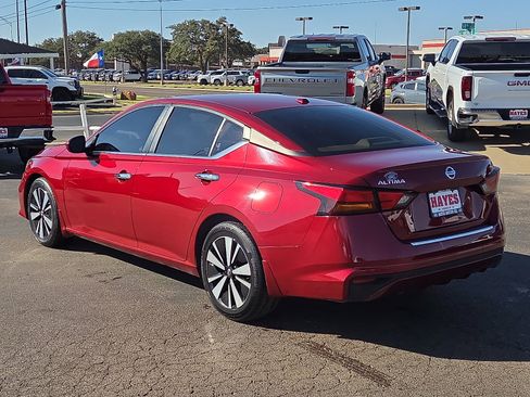 Used 2022 Nissan Altima 2.5 SV image 3