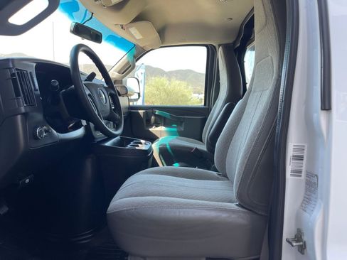 Used 2022 Chevrolet Express 2500 w/ Driver Convenience Package RWD image 12
