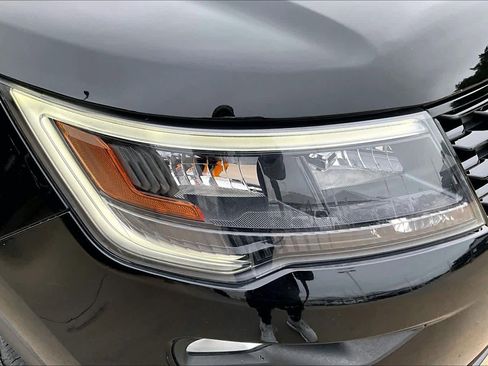 Used 2018 Ford Explorer Sport w/ Equipment Group 401A AWD/4WD image 28