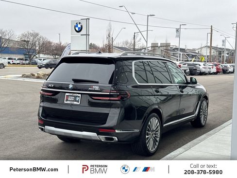 Used 2023 BMW X7 xDrive40i w/ Premium Package image 5