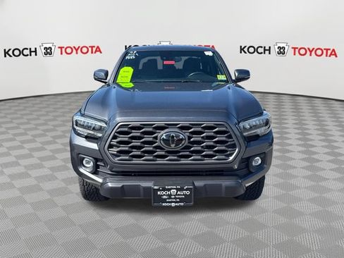Used 2021 Toyota Tacoma TRD Off-Road w/ Technology Package AWD/4WD image 2