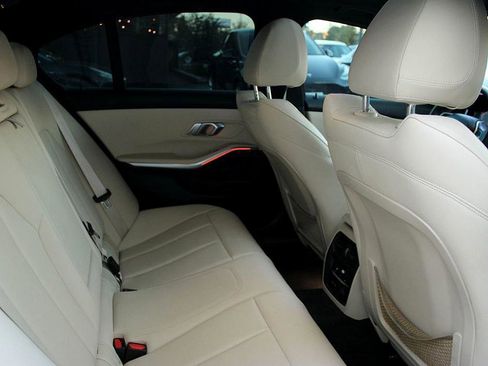 Used 2020 BMW 330i Sedan w/ Driving Assistance Package image 17