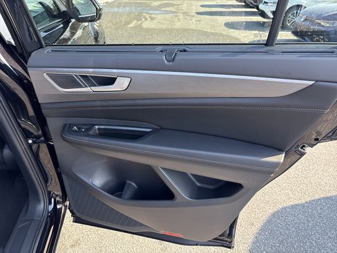 New 2026 Volkswagen Atlas Cross Sport SE image 16