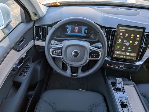 New 2026 Volvo XC90 B5 Core AWD/4WD image 16