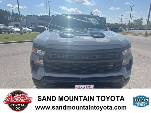 Used 2024 Chevrolet Silverado 1500 Custom Trail Boss w/ LPO, Dark Essentials Package image 8