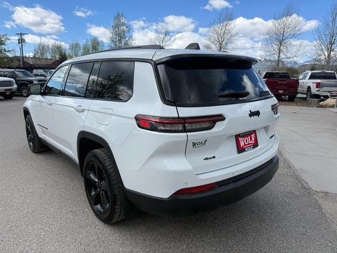 Used 2023 Jeep Grand Cherokee L Limited w/ Luxury Tech Group II AWD/4WD image 3