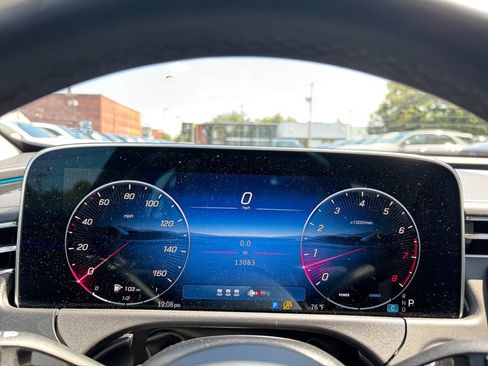 Used 2025 Mercedes-Benz E 350 4MATIC Sedan image 16
