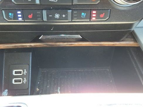 Used 2020 Ford F150 Lariat w/ Equipment Group 502A Luxury AWD/4WD image 32