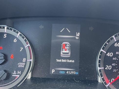 Used 2021 Toyota Highlander L FWD image 24