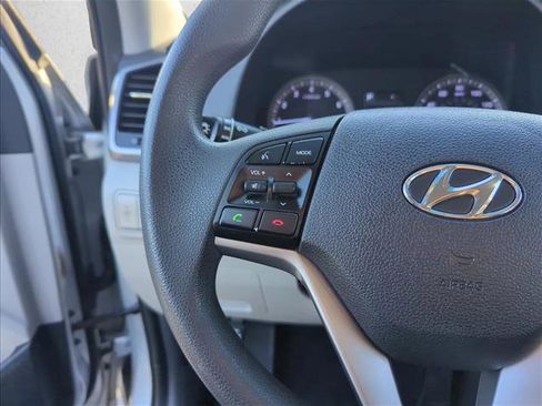 Used 2018 Hyundai Tucson SE image 14