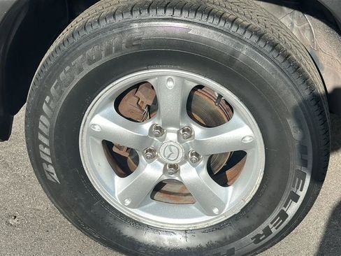 Used 2006 MAZDA Tribute I FWD image 14