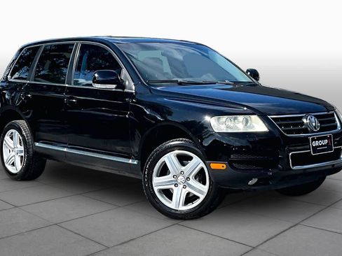Used 2006 Volkswagen Touareg V8 AWD/4WD image 2