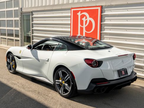 Used 2019 Ferrari Portofino RWD image 40
