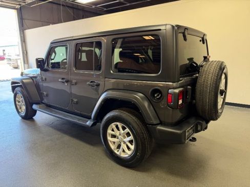 Used 2023 Jeep Wrangler Unlimited Sport AWD/4WD image 2