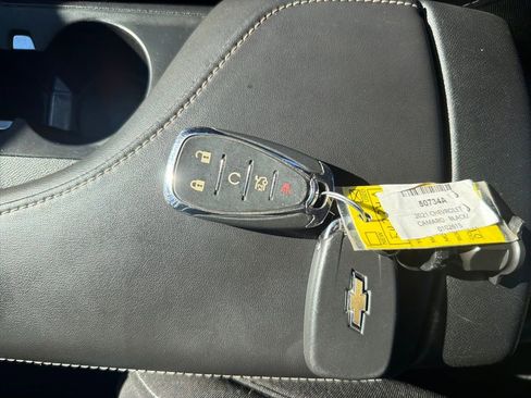 Used 2021 Chevrolet Camaro LT image 41