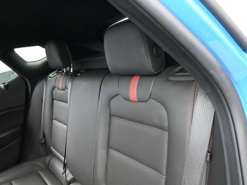 Used 2025 Chevrolet Trax RS FWD image 29
