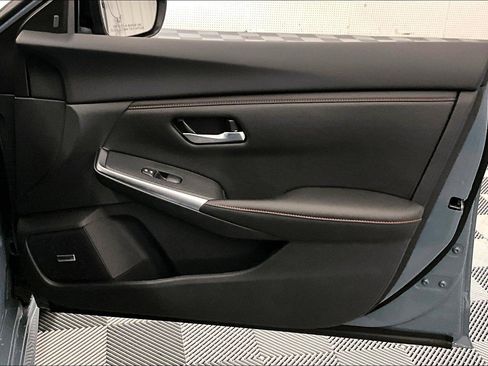 New 2025 Nissan Sentra SR w/ SR Premium Package FWD image 73