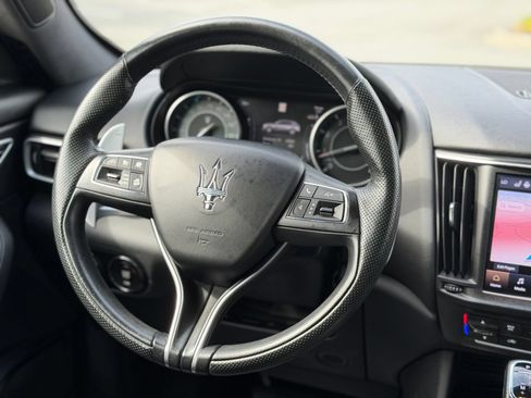 Used 2023 Maserati Levante Modena AWD/4WD image 31