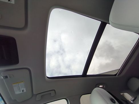 Used 2025 Honda Prologue Touring image 18