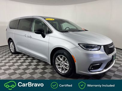 Used 2024 Chrysler Pacifica Touring-L