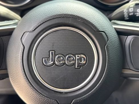 Used 2022 Jeep Wrangler Sport AWD/4WD image 29