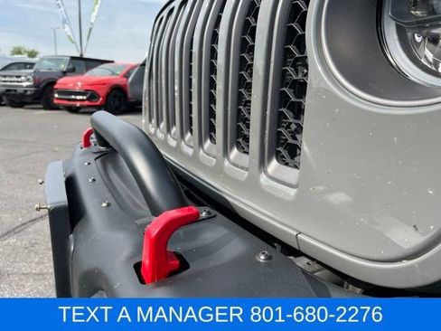 Used 2023 Jeep Gladiator Rubicon w/ LED Lighting Group AWD/4WD image 12