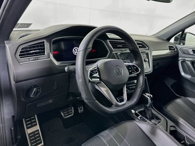 Certified 2024 Volkswagen Tiguan SE R-Line AWD/4WD image 10