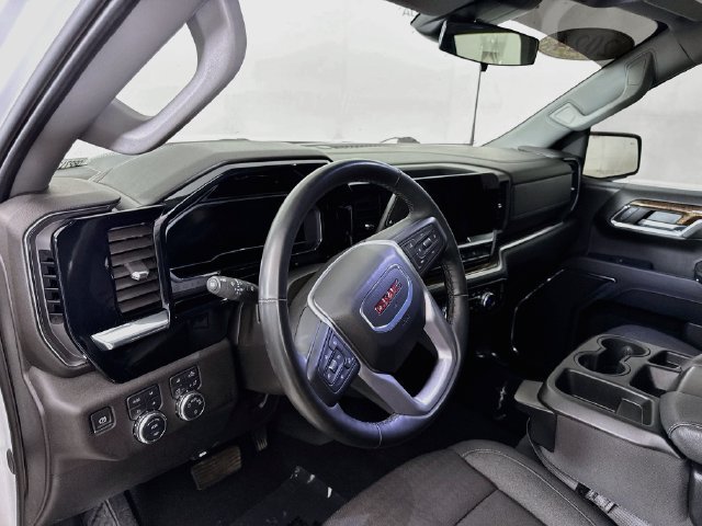 Used 2024 GMC Sierra 1500 SLE w/ Preferred Package AWD/4WD image 10