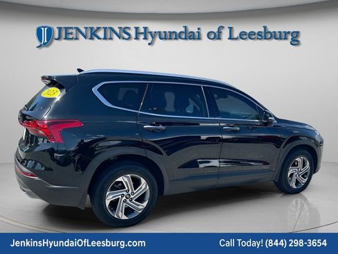 Used 2023 Hyundai Santa Fe SEL w/ Winter Weather Package image 4