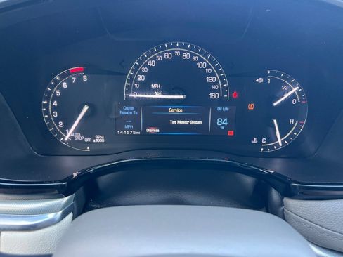 Used 2018 Cadillac XT5 Premium Luxury AWD/4WD image 22
