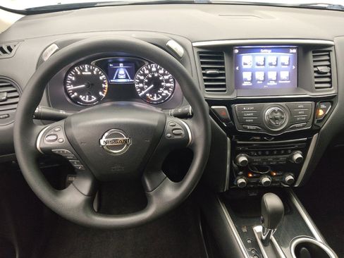Used 2019 Nissan Pathfinder S FWD image 22