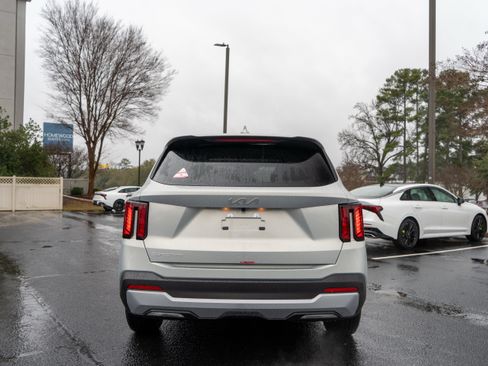 New 2026 Kia Sorento LX image 8