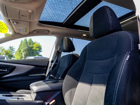 Used 2018 Nissan Murano SV image 24