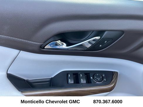 Used 2022 GMC Acadia SLE AWD/4WD image 10