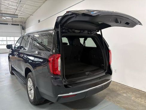 Used 2024 GMC Yukon XL SLT w/ Max Trailering Package AWD/4WD image 4