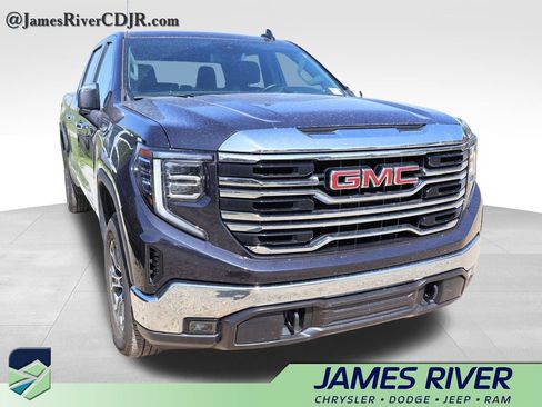 Used 2025 GMC Sierra 1500 SLT AWD/4WD image 8