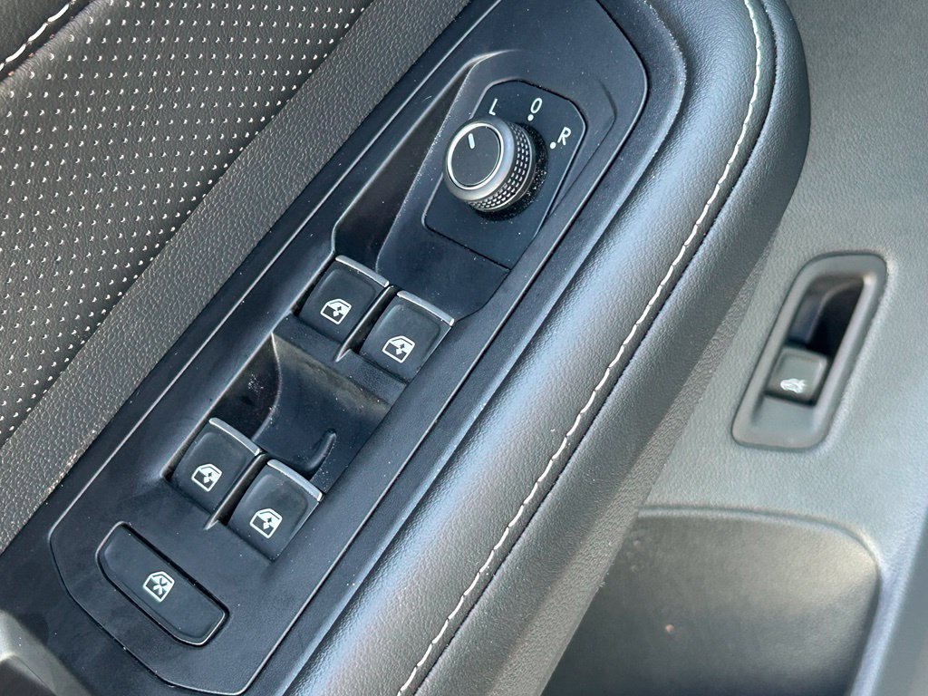 Used 2024 Volkswagen Atlas Cross Sport SE AWD/4WD image 20