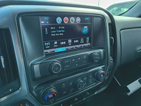 Used 2018 Chevrolet Silverado 1500 LT w/ All Star Edition AWD/4WD image 26