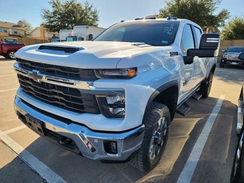 Used 2025 Chevrolet Silverado 2500 LT w/ Texas Edition image 3