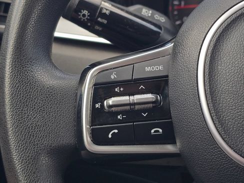 Used 2023 Kia Sorento LX AWD/4WD image 19