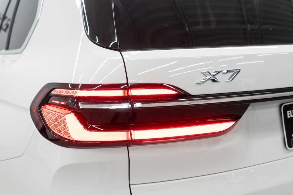 Used 2026 BMW X7 xDrive40i w/ Premium Package AWD/4WD image 49