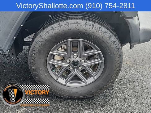 Used 2024 Jeep Wrangler Unlimited Sport AWD/4WD image 30