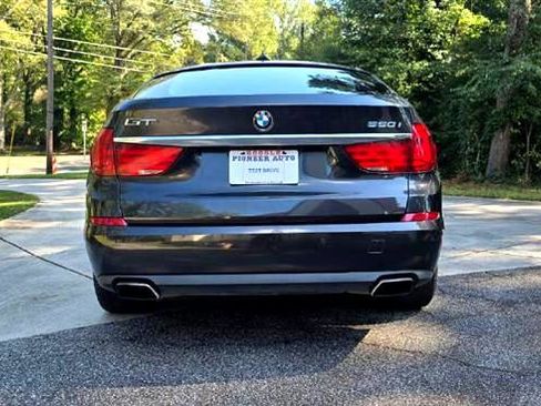 Used 2012 BMW 550i Gran Turismo w/ Driver Assistance Pkg image 23