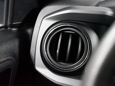 Used 2021 Toyota Tacoma TRD Sport image 25