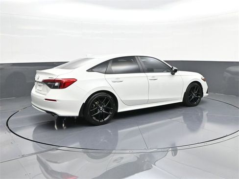 Used 2024 Honda Civic Sport image 15